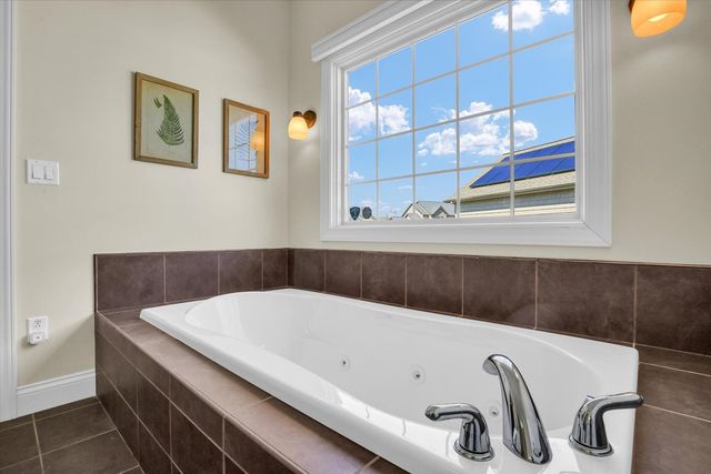 1614 English Oak Drive, Champaign, IL 61822