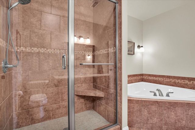 1614 English Oak Drive, Champaign, IL 61822