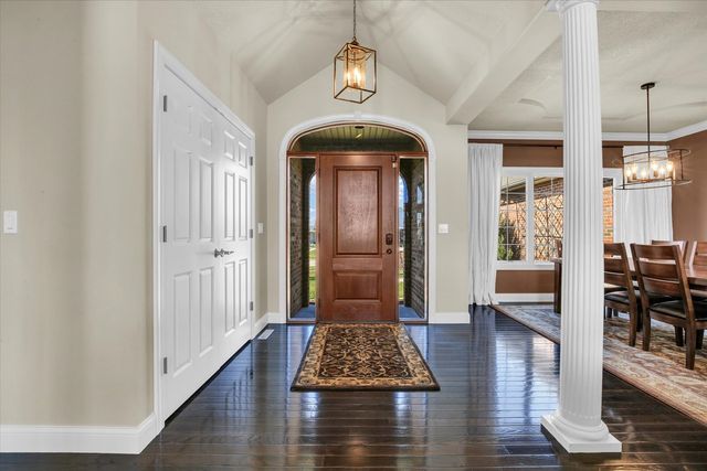 1614 English Oak Drive, Champaign, IL 61822