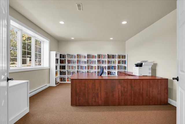 1614 English Oak Drive, Champaign, IL 61822