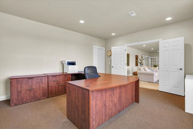 1614 English Oak Drive, Champaign, IL 61822