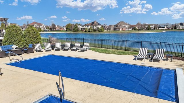 1614 English Oak Drive, Champaign, IL 61822