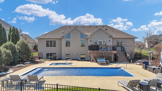 1614 English Oak Drive, Champaign, IL 61822