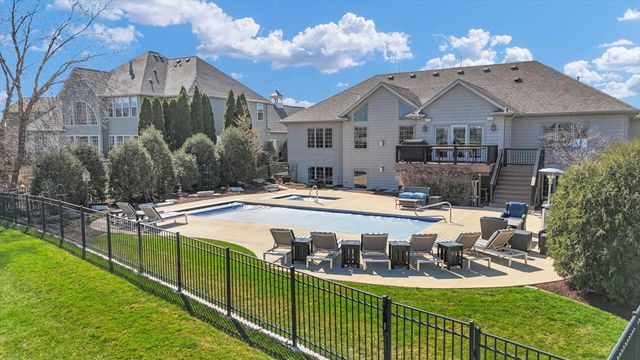 1614 English Oak Drive, Champaign, IL 61822