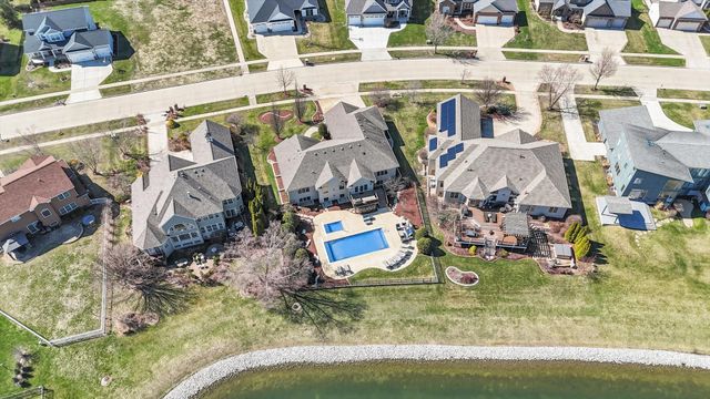 1614 English Oak Drive, Champaign, IL 61822