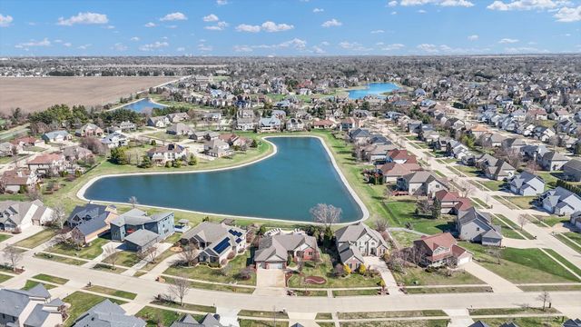 1614 English Oak Drive, Champaign, IL 61822