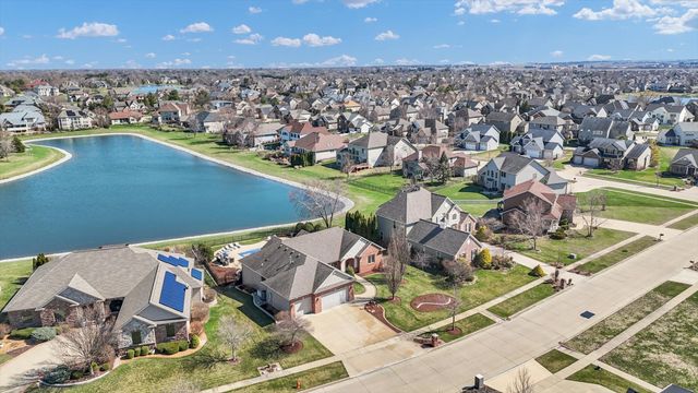 1614 English Oak Drive, Champaign, IL 61822