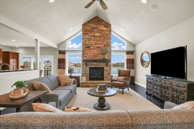 1614 English Oak Drive, Champaign, IL 61822