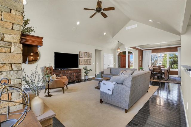 1614 English Oak Drive, Champaign, IL 61822