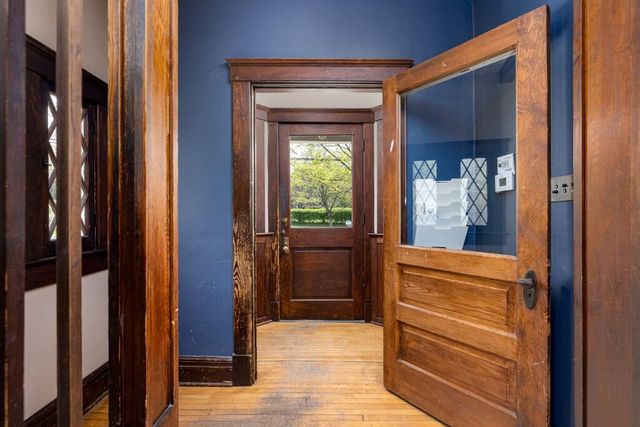 1607 S University, Ann Arbor, MI 48104