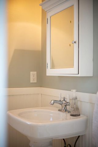 1607 S University, Ann Arbor, MI 48104