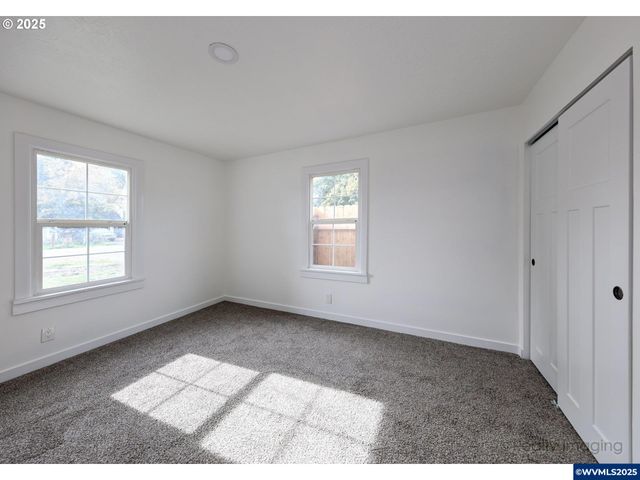 4335 Glenwood Dr SE, Salem, OR 97301