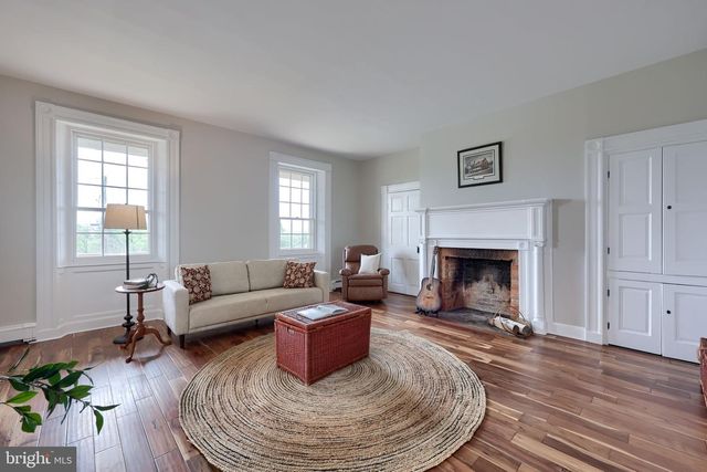 400 KINDERHOOK RD, Columbia, PA 17512