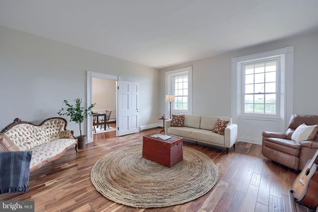 400 KINDERHOOK RD, Columbia, PA 17512