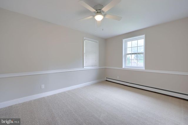 400 KINDERHOOK RD, Columbia, PA 17512