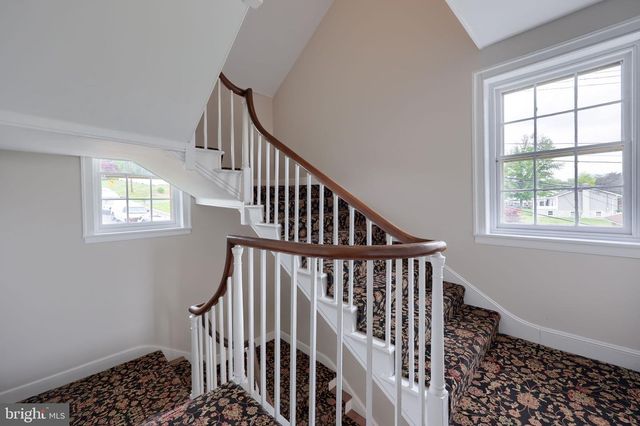 400 KINDERHOOK RD, Columbia, PA 17512