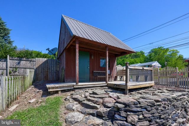 400 KINDERHOOK RD, Columbia, PA 17512