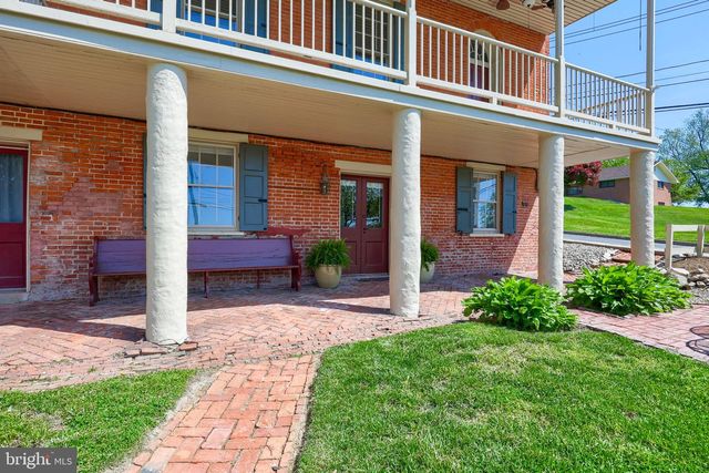 400 KINDERHOOK RD, Columbia, PA 17512