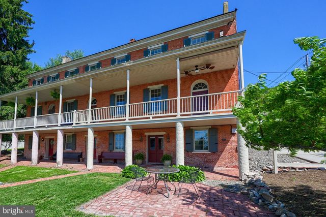 400 KINDERHOOK RD, Columbia, PA 17512
