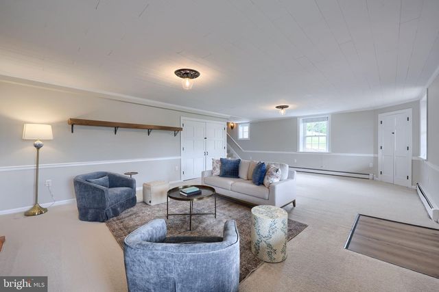 400 KINDERHOOK RD, Columbia, PA 17512