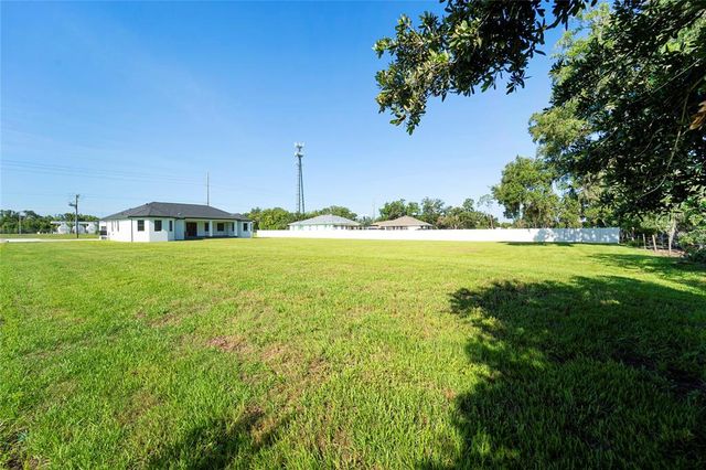14080 SYDNEY ROAD, Dover, FL 33527