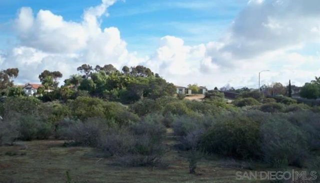 945 E J St, Chula Vista, CA 91910