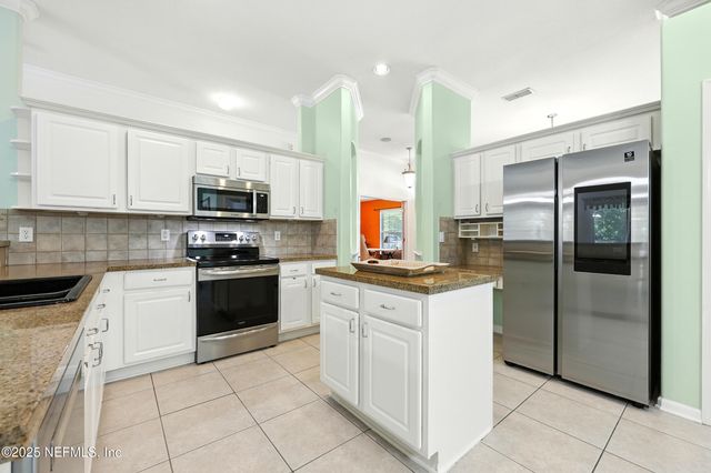 8613 CROOKED TREE Drive, Jacksonville, FL 32256