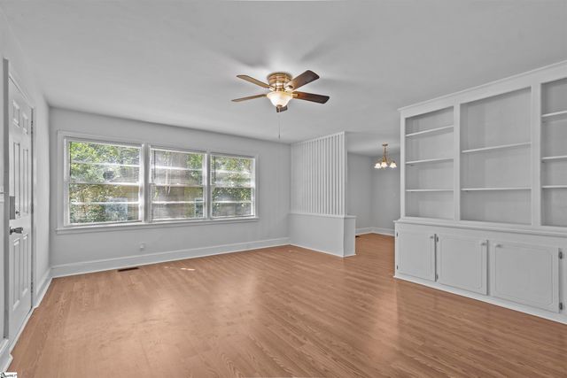 102 Arlo Court, Spartanburg, SC 29306