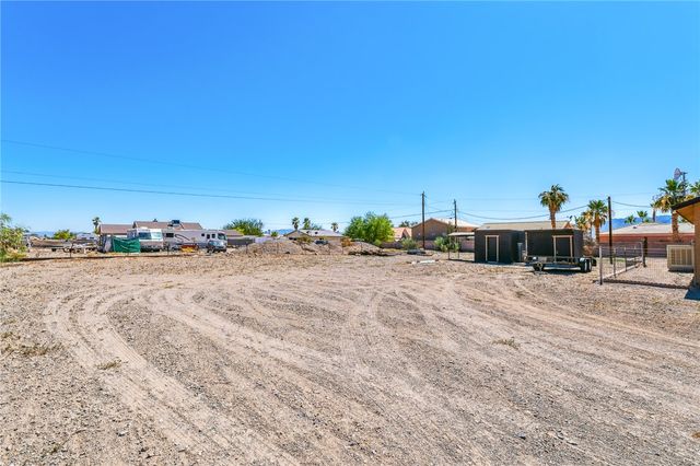 5025 S Cholla Drive, Fort Mohave, AZ 86426
