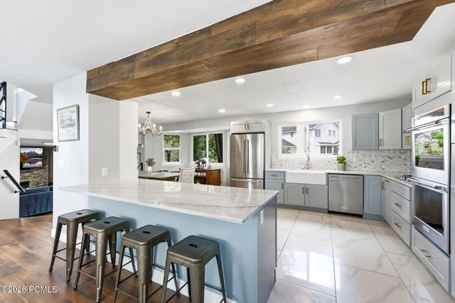 5334 S Castlegate Drive, Salt Lake City, UT 84117