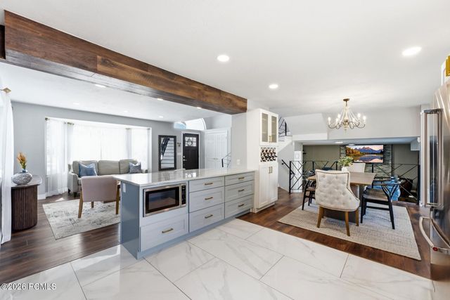5334 S Castlegate Drive, Salt Lake City, UT 84117