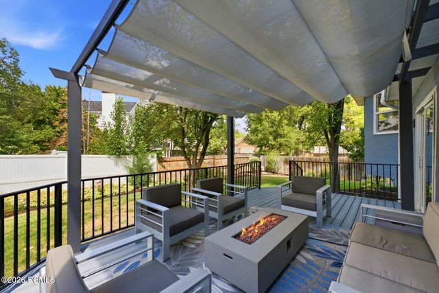 5334 S Castlegate Drive, Salt Lake City, UT 84117