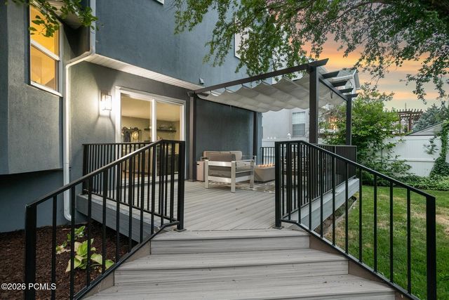 5334 S Castlegate Drive, Salt Lake City, UT 84117
