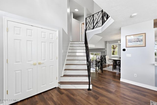 5334 S Castlegate Drive, Salt Lake City, UT 84117