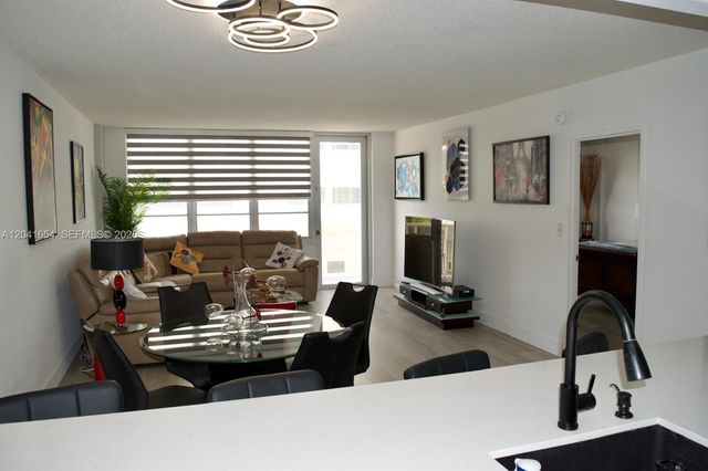 3725 S Ocean Dr 423, Hollywood, FL 33019