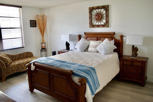 3725 S Ocean Dr 423, Hollywood, FL 33019