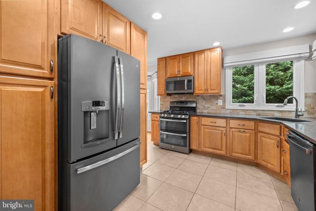 9597 BURNT OAK DR, Fairfax Station, VA 22039