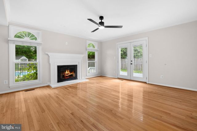 9597 BURNT OAK DR, Fairfax Station, VA 22039