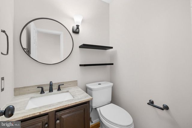 9597 BURNT OAK DR, Fairfax Station, VA 22039