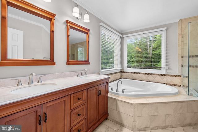 9597 BURNT OAK DR, Fairfax Station, VA 22039