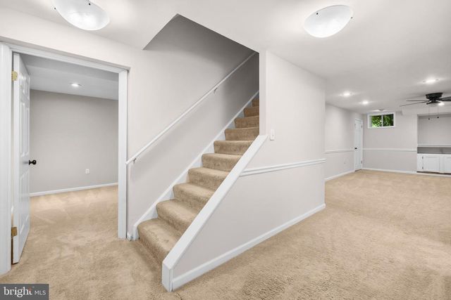 9597 BURNT OAK DR, Fairfax Station, VA 22039