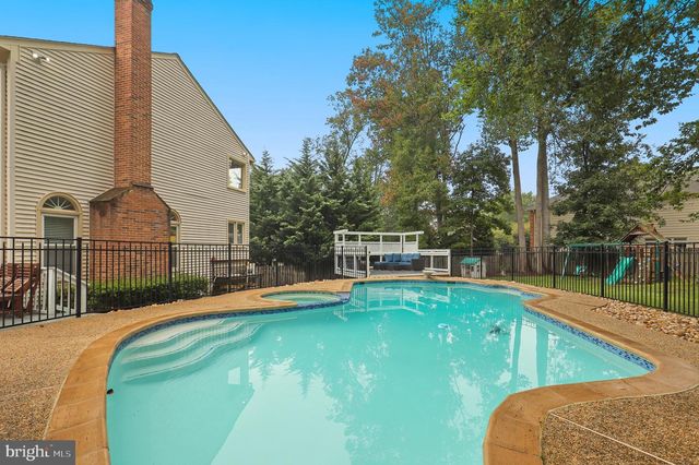 9597 BURNT OAK DR, Fairfax Station, VA 22039
