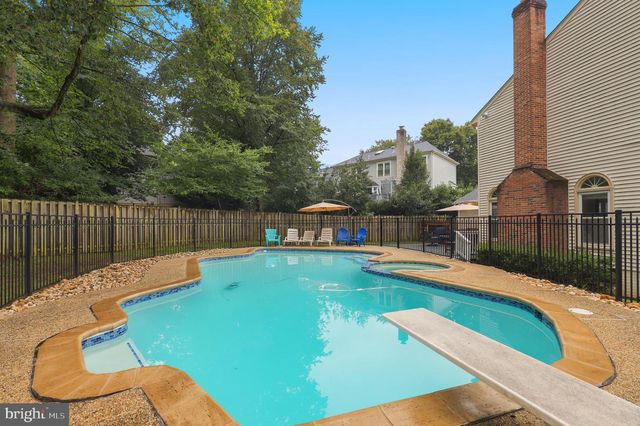 9597 BURNT OAK DR, Fairfax Station, VA 22039