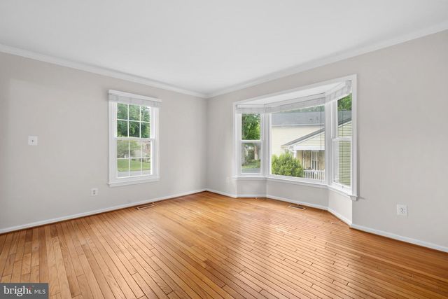 9597 BURNT OAK DR, Fairfax Station, VA 22039