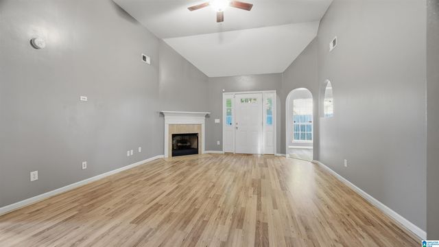 508 CAMDEN COVE CIRCLE, Calera, AL 35040