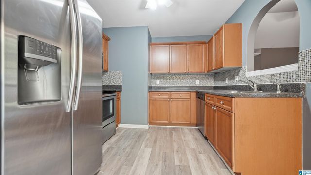 508 CAMDEN COVE CIRCLE, Calera, AL 35040
