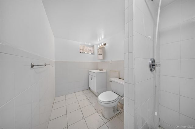 79-35 77th Avenue, Glendale, NY 11385