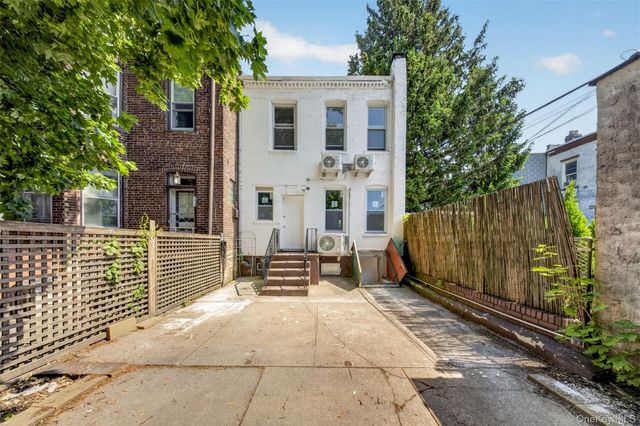 79-35 77th Avenue, Glendale, NY 11385
