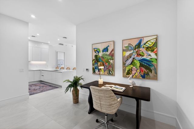 220 Lake Shore Drive 605, Lake Park, FL 33403