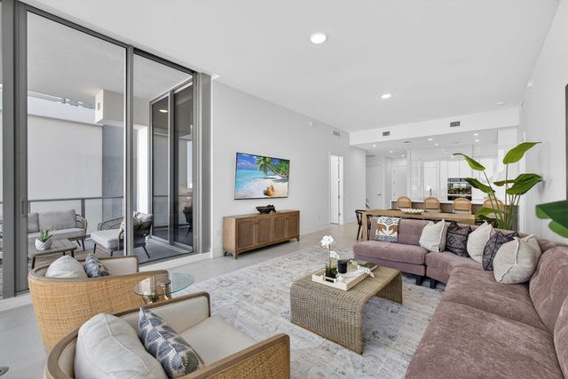 220 Lake Shore Drive 605, Lake Park, FL 33403